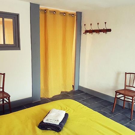Le The Au Jardin Bed & Breakfast Saint-Julien-de-Civry Luaran gambar